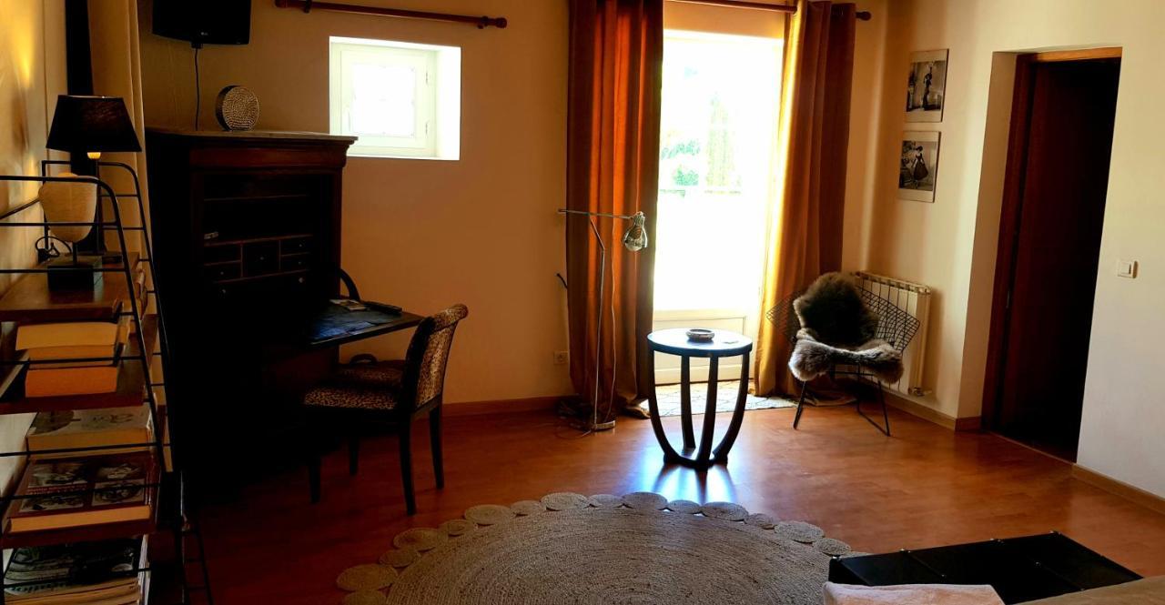 Bed and Breakfast La Revetizon Siecq Exterior foto
